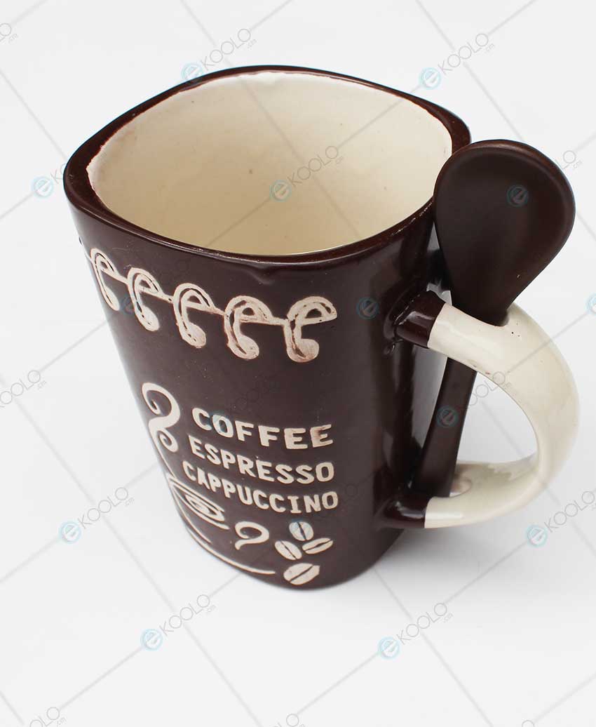 tasse café avec cuillère